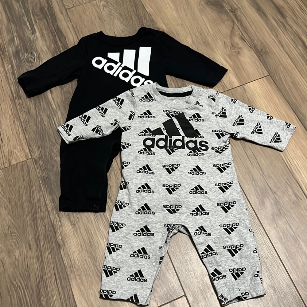 Adidas romper
